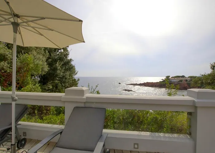 Ref Anthea - Palmes D'or Villa Saint-Raphael (Var)